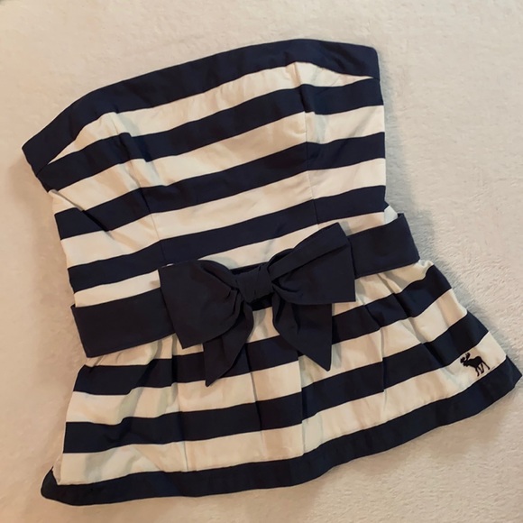 Abercrombie & Fitch Striped Strapless Peplum Top